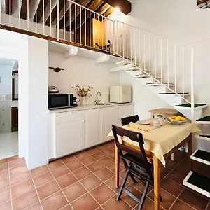  Bed & Breakfast Lumi-house